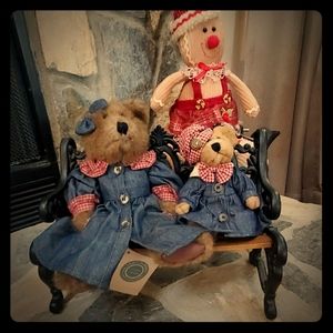 Boyd's Bear sisters